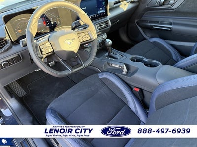 2025 Ford Mustang Dark Horse