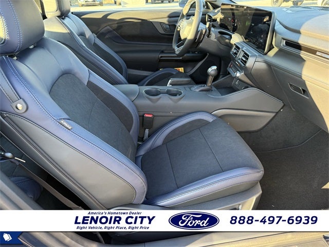 2025 Ford Mustang Dark Horse