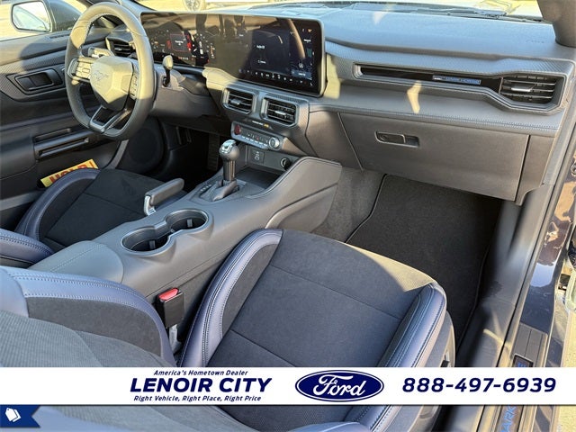 2025 Ford Mustang Dark Horse