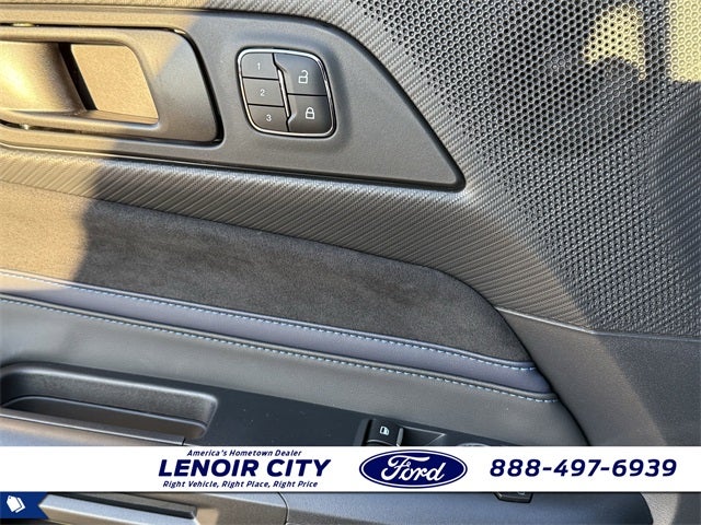 2025 Ford Mustang Dark Horse