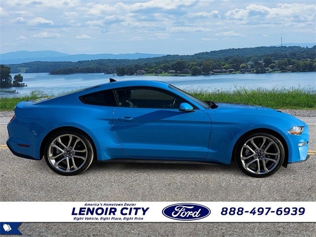 2022 Ford Mustang EcoBoost Premium