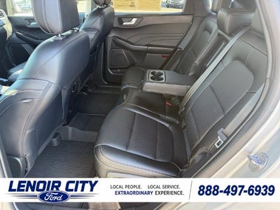 2022 Ford Escape Hybrid Titanium