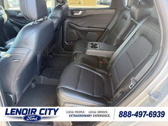 2022 Ford Escape Hybrid Titanium