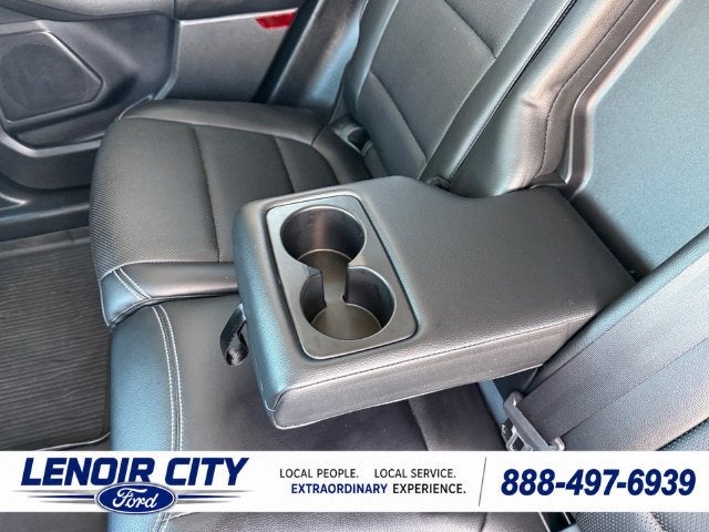 2022 Ford Escape Hybrid Titanium