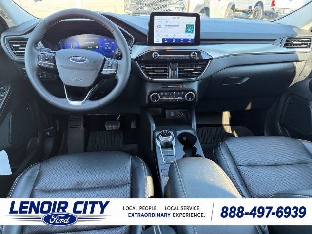 2022 Ford Escape Hybrid Titanium