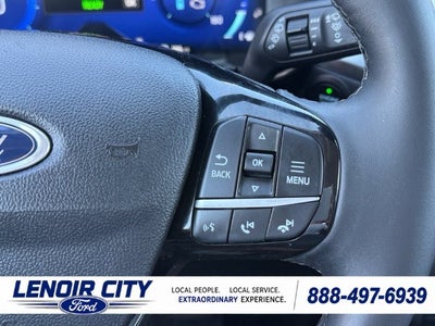 2022 Ford Escape Hybrid Titanium