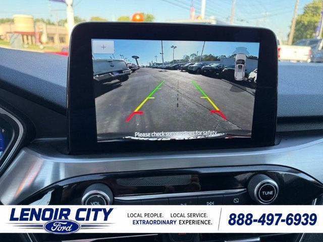 2022 Ford Escape Hybrid Titanium