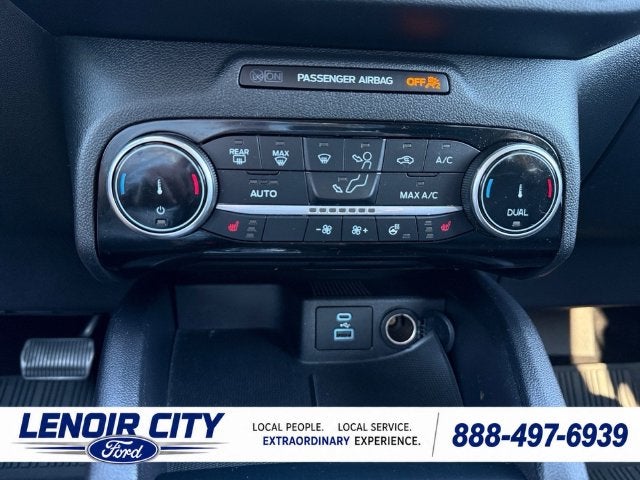 2022 Ford Escape Hybrid Titanium