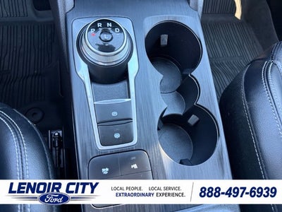 2022 Ford Escape Hybrid Titanium