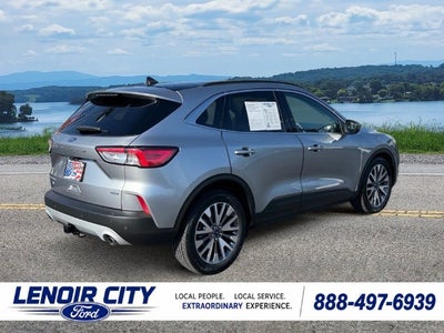 2022 Ford Escape Hybrid Titanium