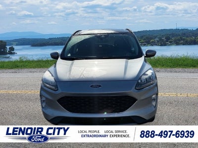 2022 Ford Escape Hybrid Titanium