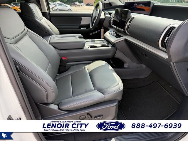 2027 Ford Expedition Active