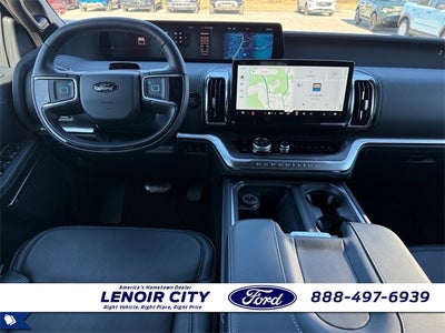 2025 Ford Expedition Platinum