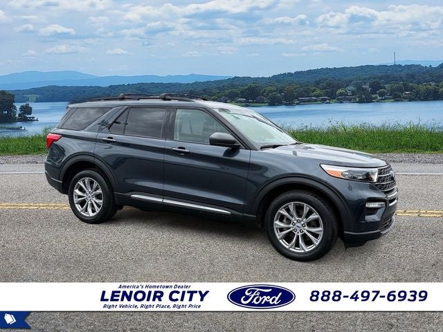 2023 Ford Explorer XLT 4WD's photo
