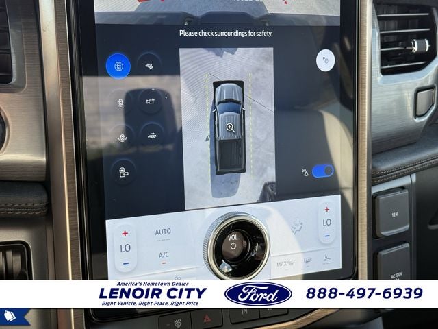 2025 Ford F-150 Lightning Lariat