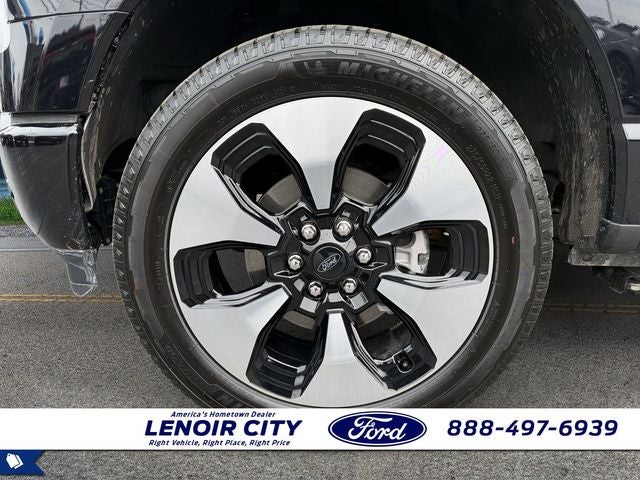 2025 Ford F-150 Lightning Platinum