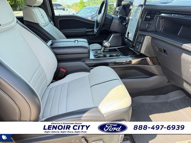 2025 Ford F-150 Lightning Platinum