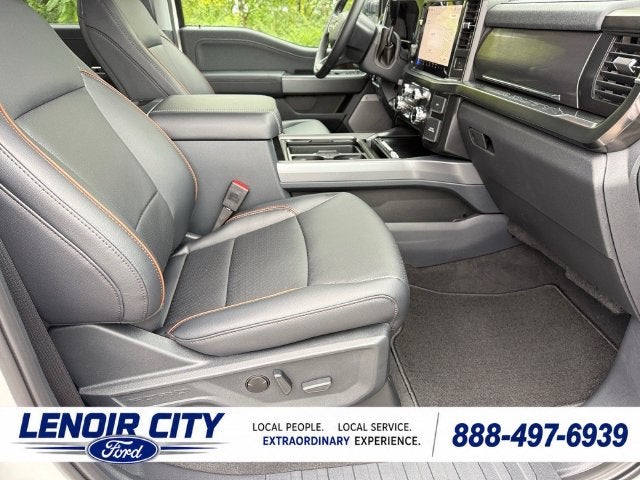 2027 Ford F-350SD Lariat DRW
