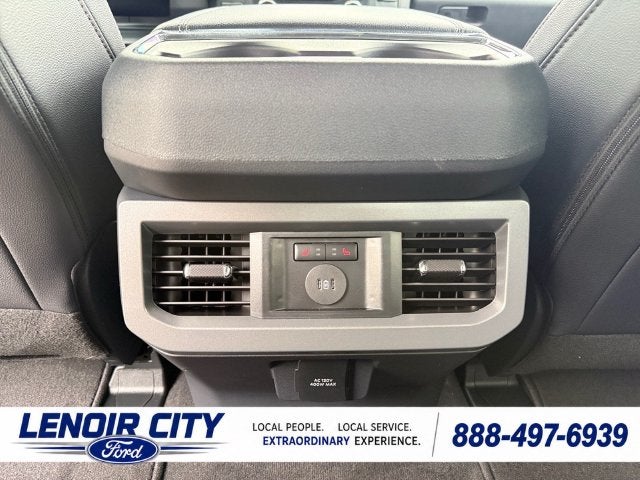 2027 Ford F-350SD Lariat DRW
