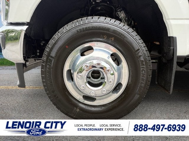 2027 Ford F-350SD Lariat DRW