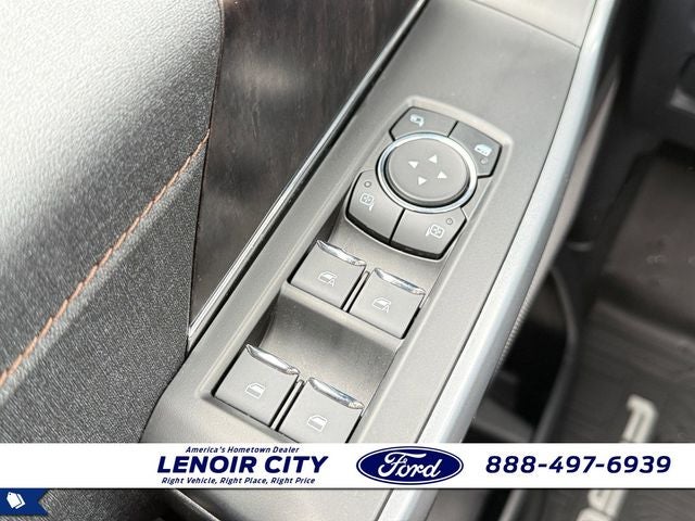 2023 Ford F-150 Lightning Lariat