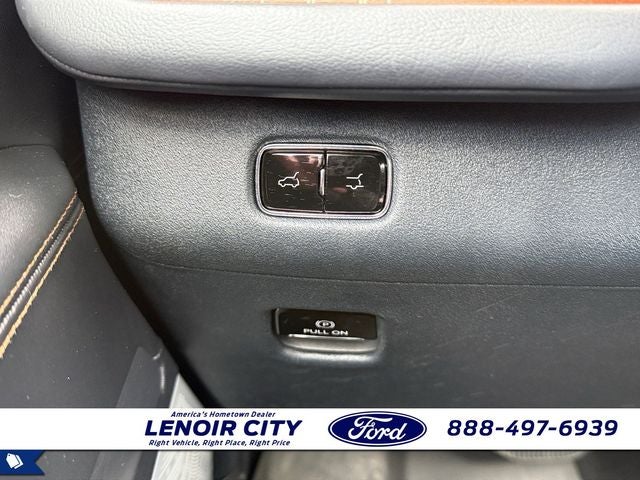 2025 Lincoln Navigator Black Label