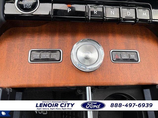 2025 Lincoln Navigator Black Label