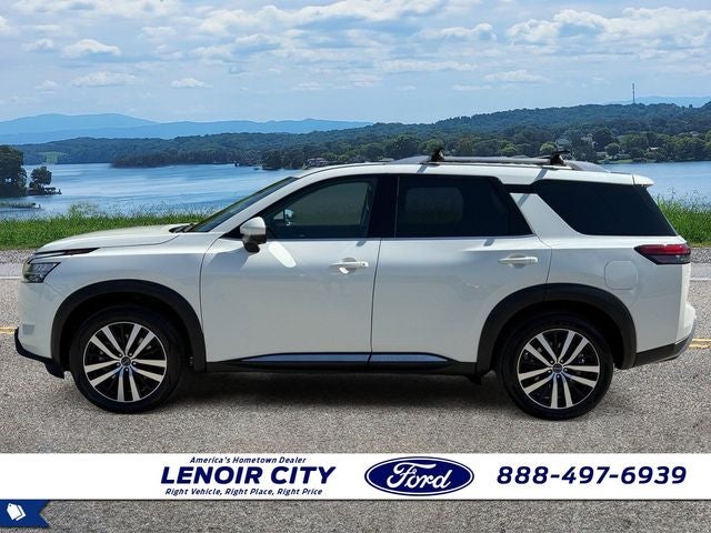 2023 Nissan Pathfinder Platinum