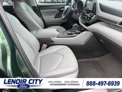 2023 Toyota Highlander XLE