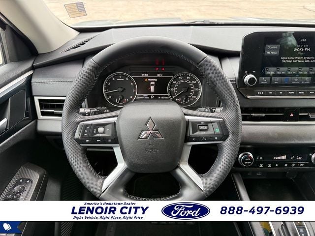 2023 Mitsubishi Outlander SE
