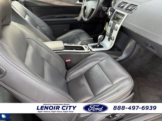 2011 Volvo C70 T5