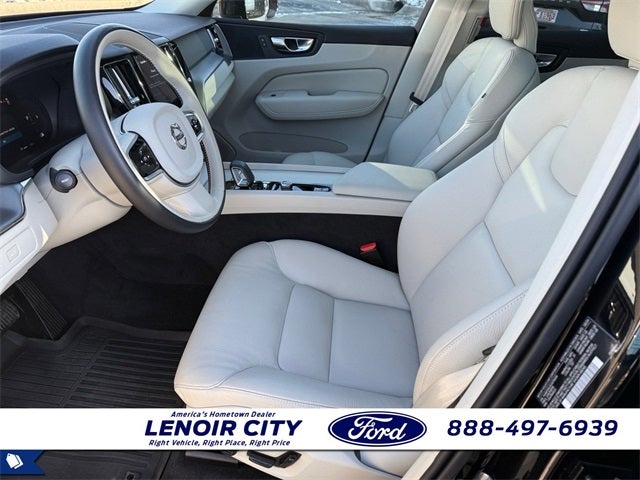 2025 Volvo XC60 B5 Core