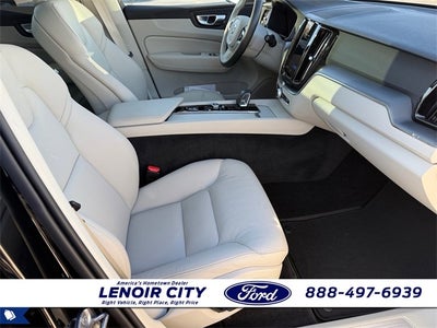 2025 Volvo XC60 B5 Core