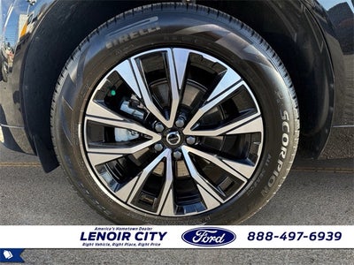 2025 Volvo XC60 B5 Core